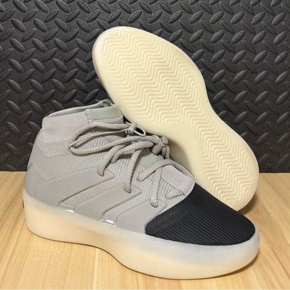 Fear of God Athletics x Adidas Sesame Carbon Basketball Shoes IE6188 Mens Sz 9.5